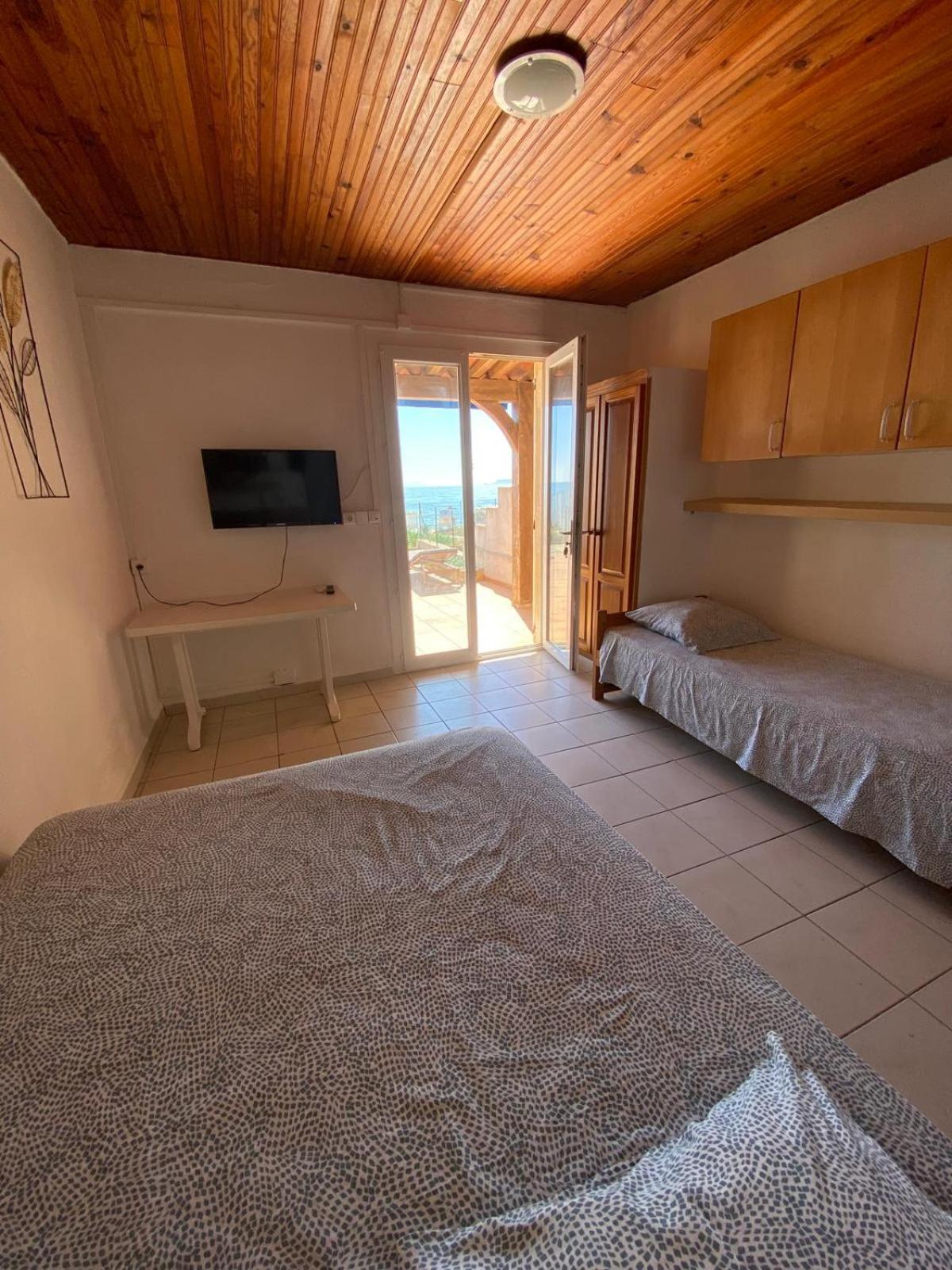 Le Surplage Hyeres Luaran gambar