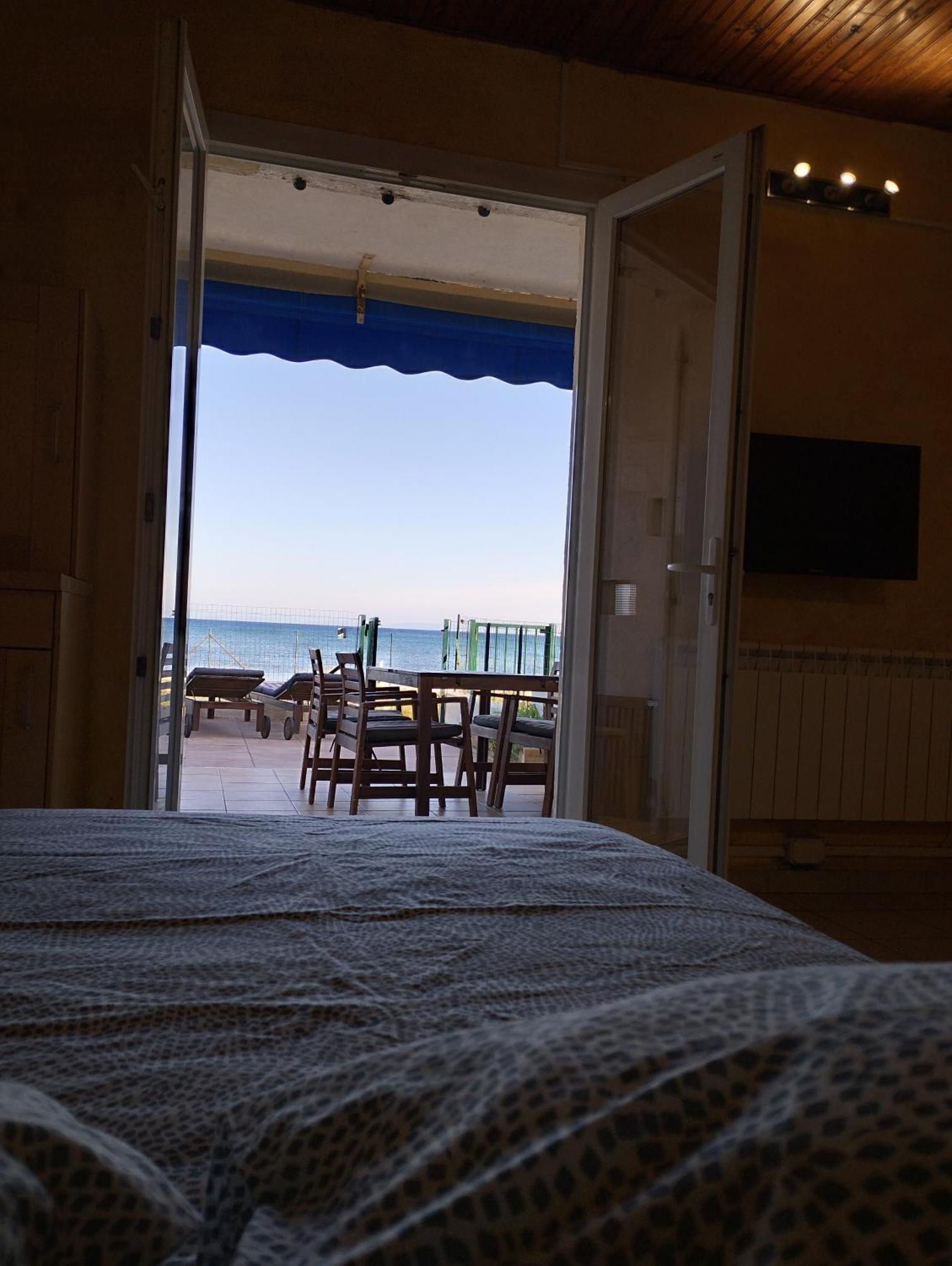 Le Surplage Hyeres Luaran gambar