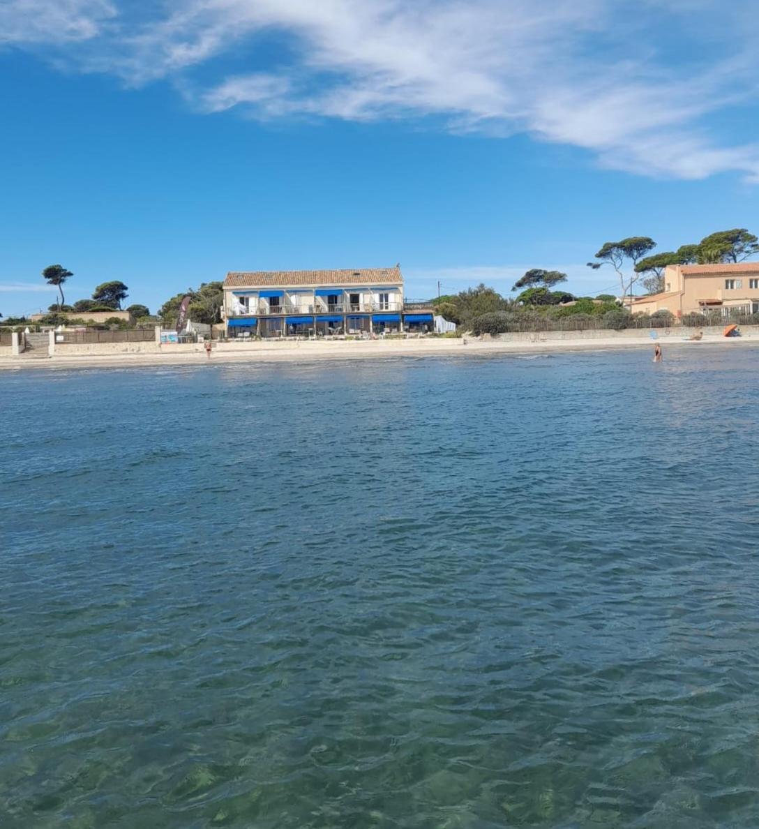 Le Surplage Hyeres Luaran gambar