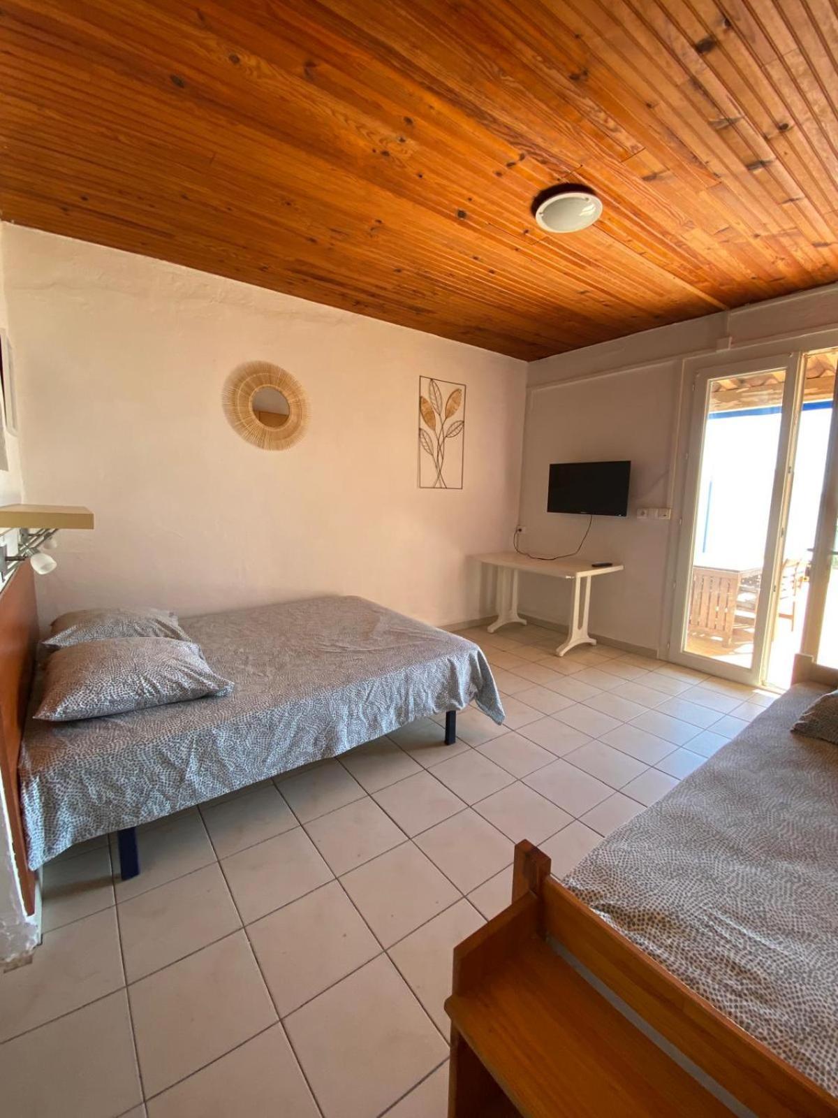Le Surplage Hyeres Luaran gambar